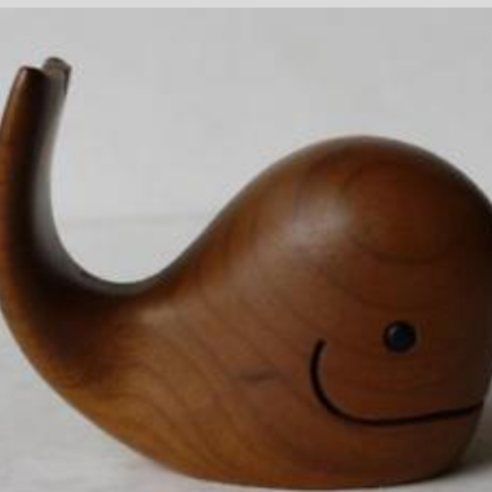 Wooden Whale figurine